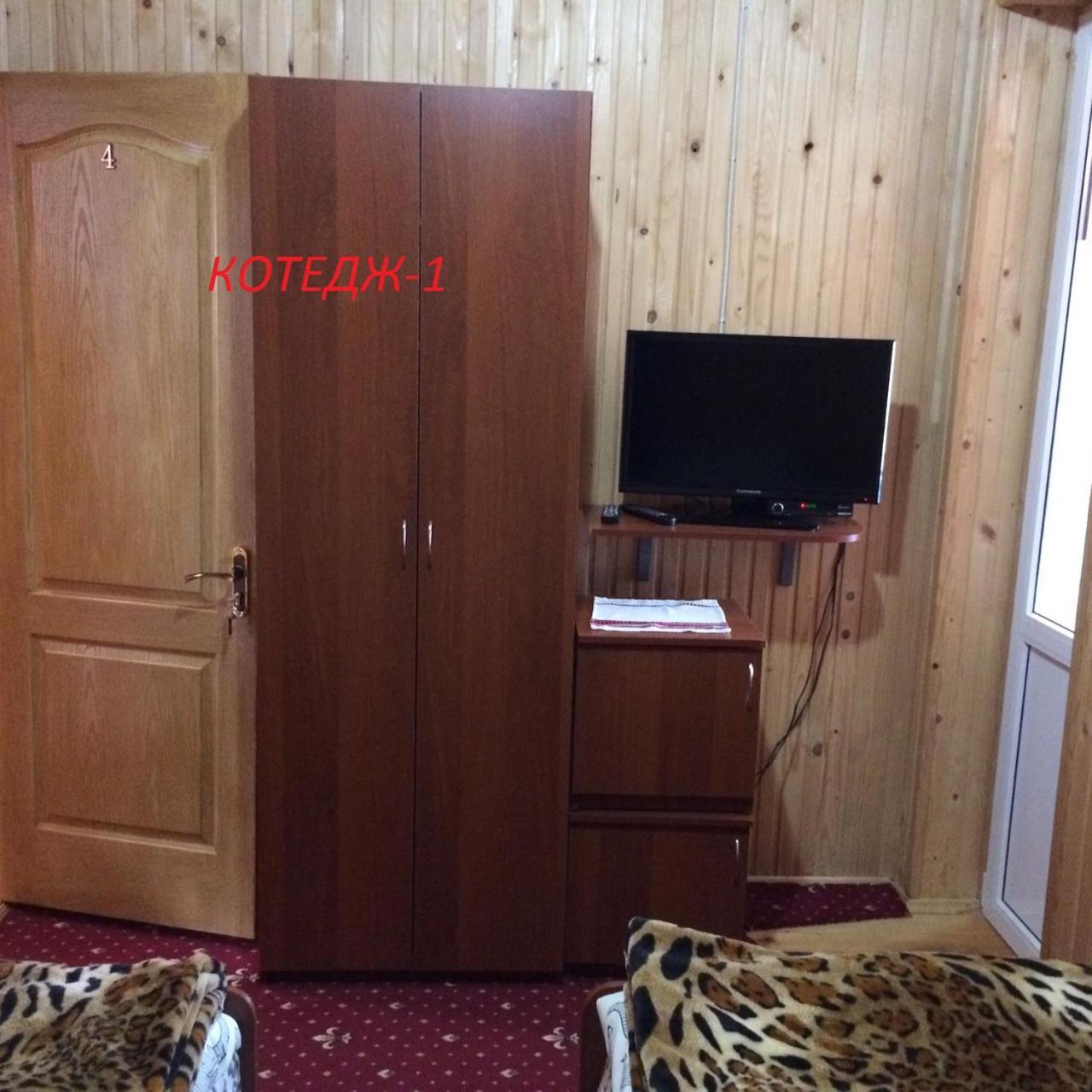 Котедж ,,Тік" Hotel Tatariv Exterior photo